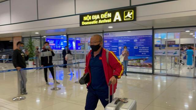 乐鱼官方-​越南今晚返回河内 朴恒绪：不惜一切拿下中国队！